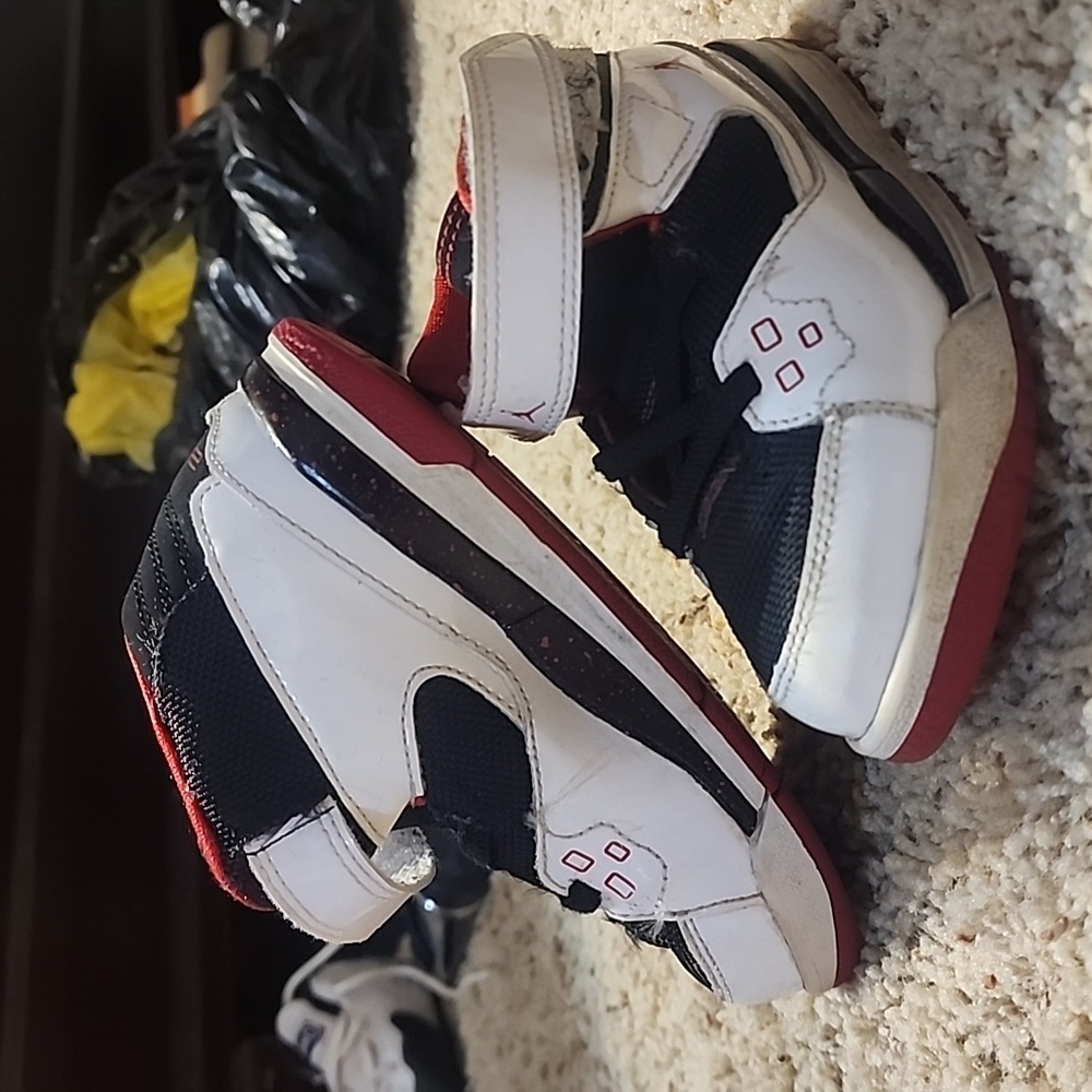 Jordan Retros - Picture 4 of 4